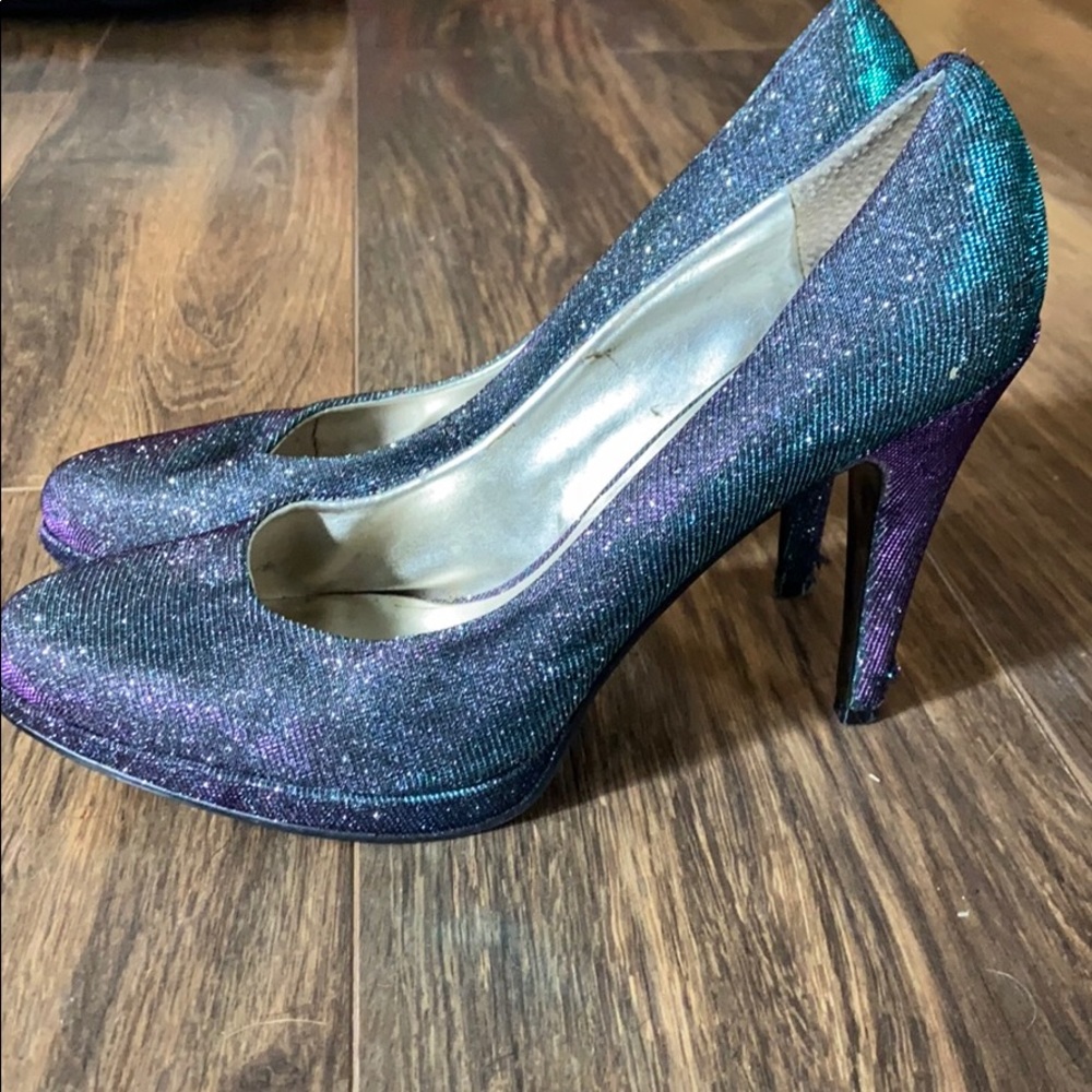 Nine West iridescent purple and green 8.5 M